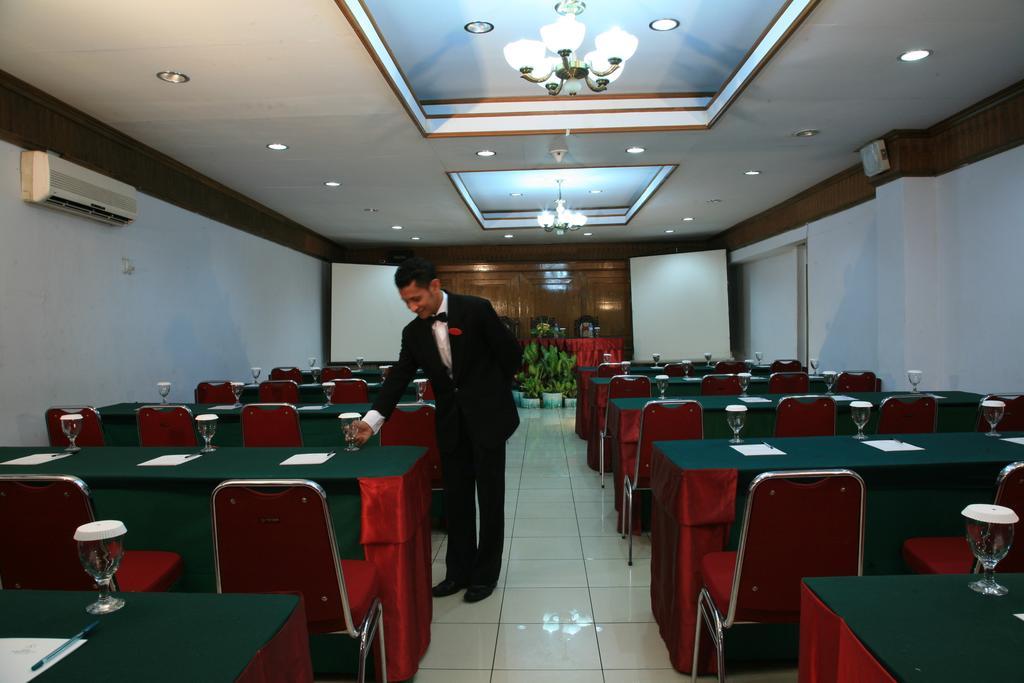 Sahid Kawanua Hotel Manado Exterior photo