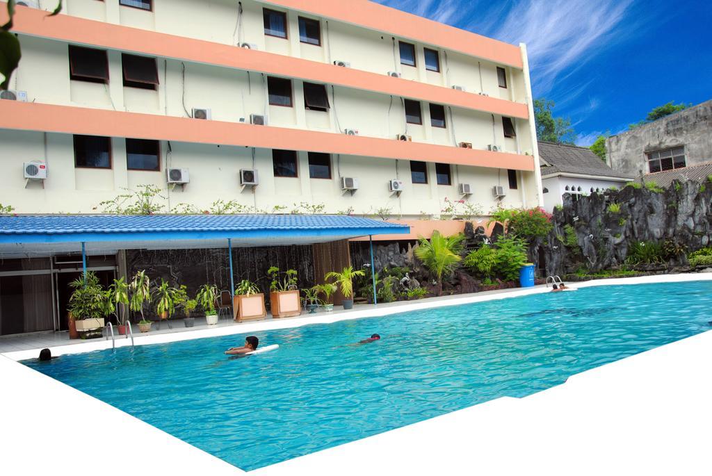 Sahid Kawanua Hotel Manado Exterior photo