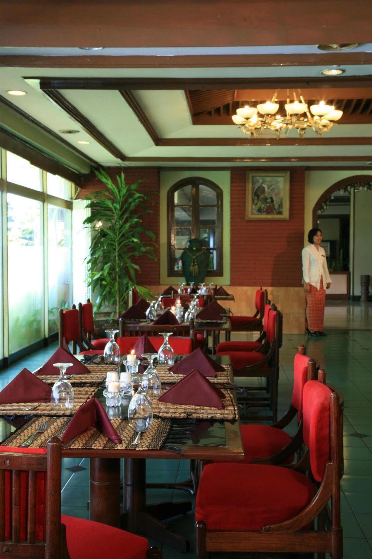 Sahid Kawanua Hotel Manado Exterior photo
